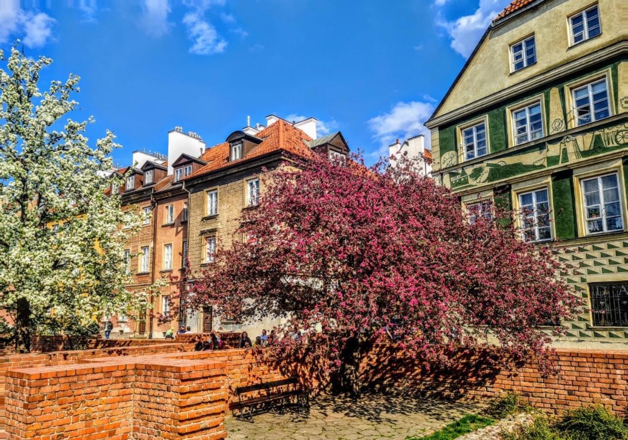 Atmospheric Apartment Next To Warsaw Old Town Square By Noclegi Renters Bagian luar foto